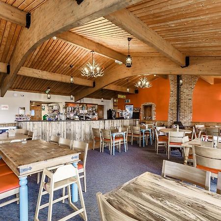 Bucklegrove Holiday Park Бат Екстериор снимка