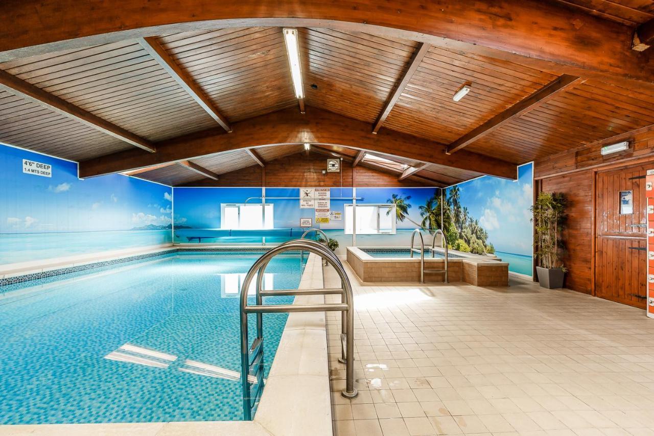 Bucklegrove Holiday Park Бат Екстериор снимка